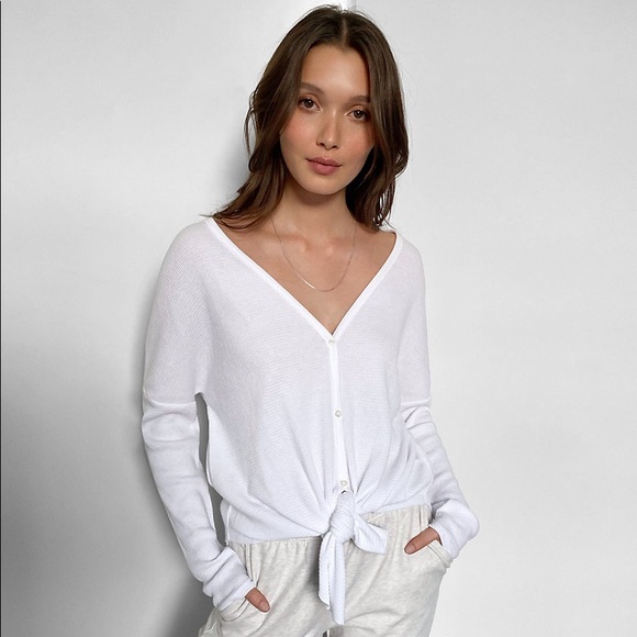 The group by Babaton Taurus longsleeve - Picture 4 of 4